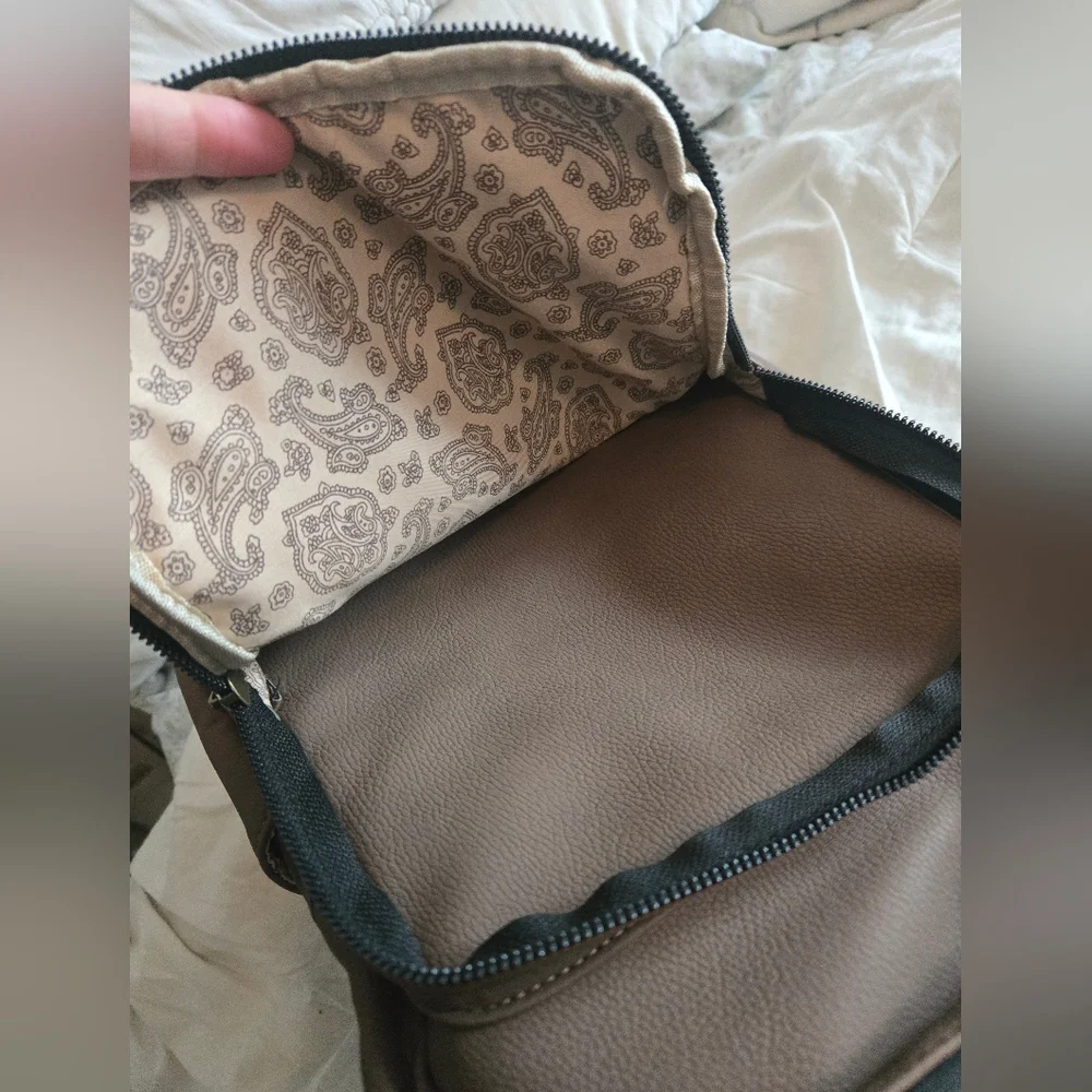 Revive Backpack NWOT - Picture 5 of 6